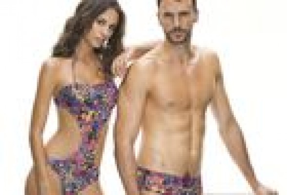 Nomasculoblanco, los bañadores valencianos que dejan pasar los rayos del sol