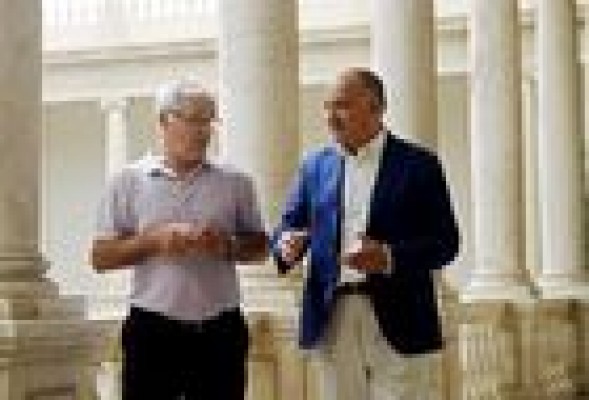 Valencia paralizará la contrata de aparcamientos en superficie