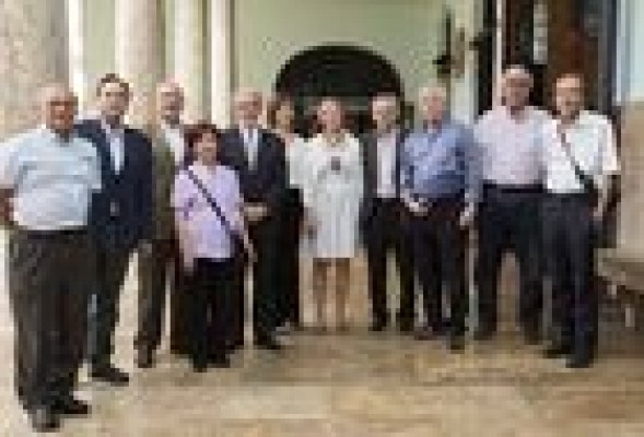 La Universitat de València homenajea a 'los diez de Alaquàs'