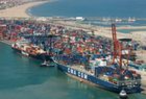 El puerto de Valencia aumenta sus beneficios netos un 54,6%, hasta 10,6 millones respecto a 2013