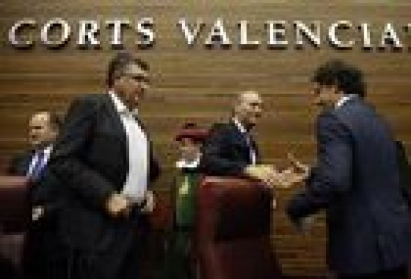 Francesc Colomer dimite y deja paso a Enric Morera al frente de les Corts