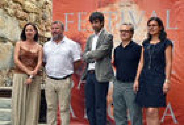 El teatro clásico sobresale en un cartel de Sagunt a Escena ajustado