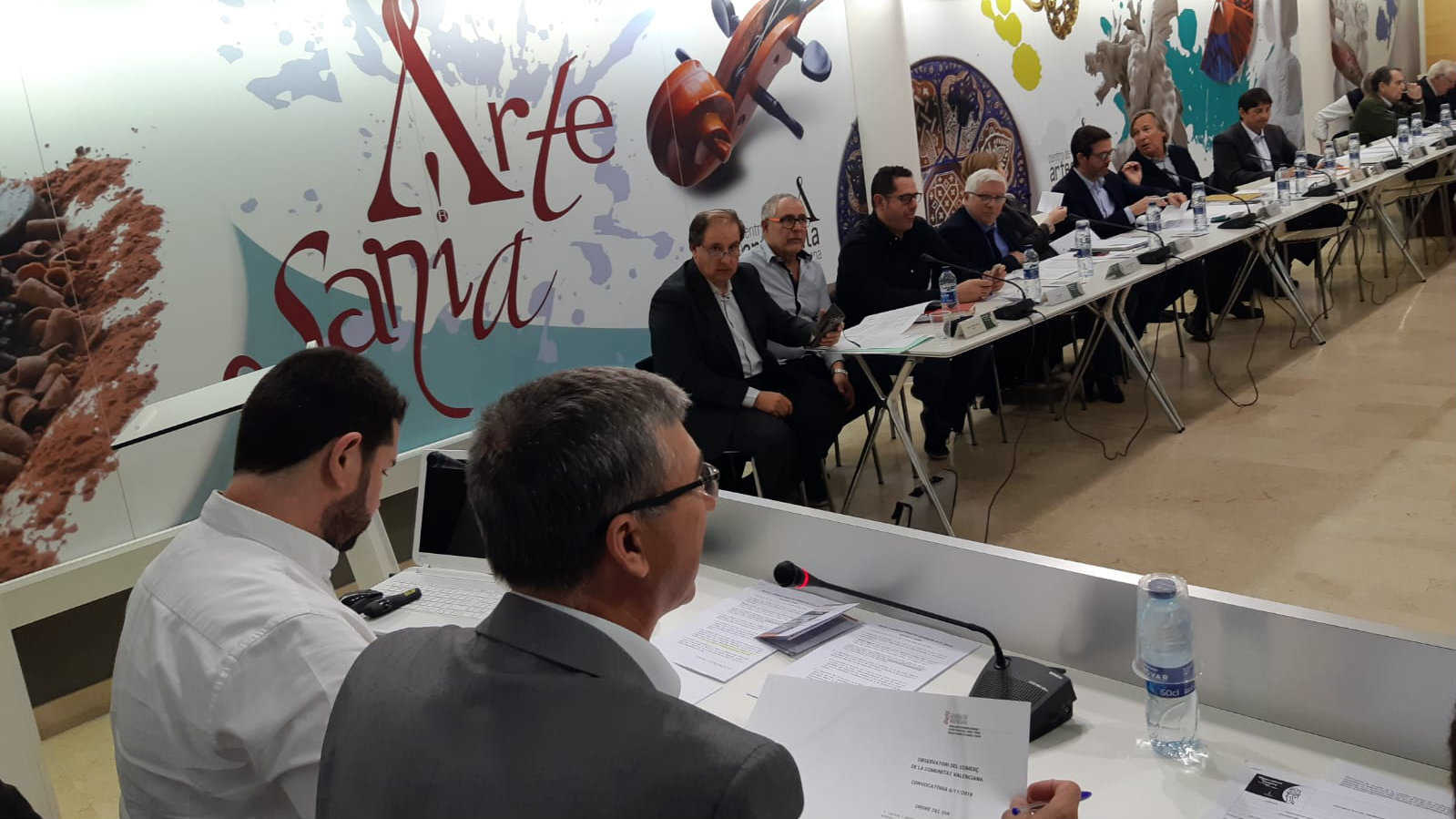 El comercio pacta los 11 festivos de libre apertura en la Comunitat para 2019 