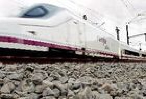 Renfe pondrá en marcha el AVE Alicante-Sevilla a partir del 31 de julio