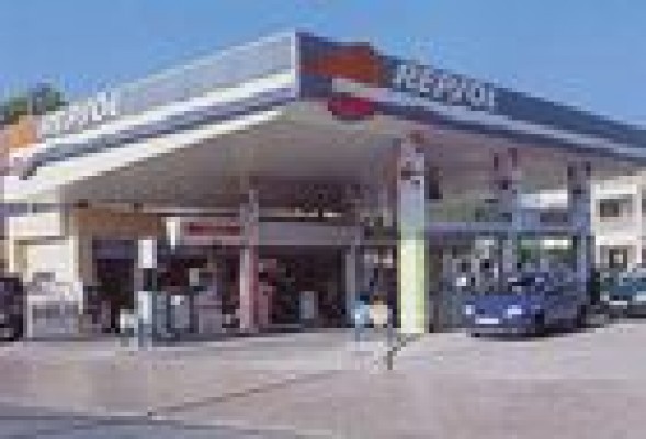 Competencia multa a Repsol por infracciones en materia de precios