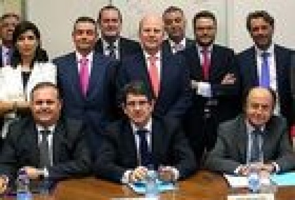 El Banco de España reduce un 35% las multas a los consejeros de la SGR