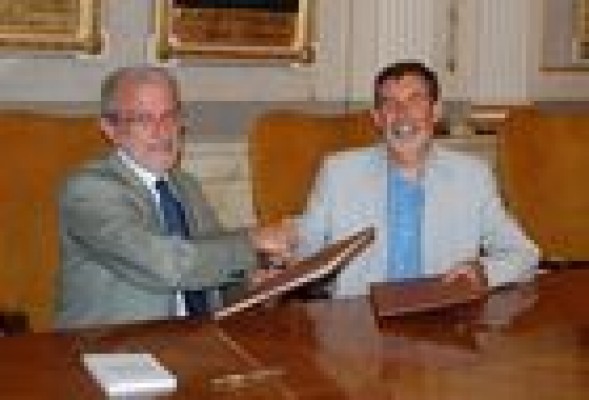 La Universitat de València lanza una Cátedra del Desarrollo Territorial con el apoyo de Caixa Popular