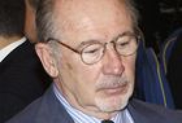 El juez rebaja a Rato la fianza de tres millones por las tarjetas opacas