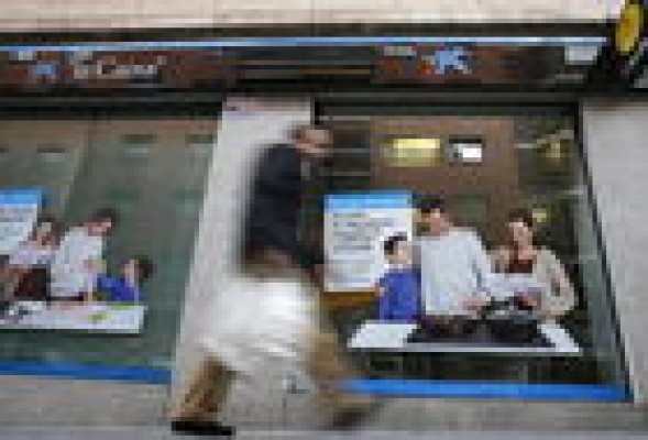 CaixaBank 'convence' a 104 empleados valencianos de adherirse al ERE
