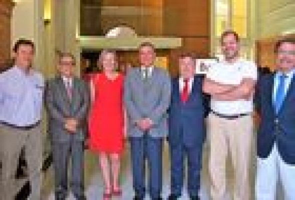 La Conselleria de Vivienda se fija en Santiago de Compostela para su plan de rehabilitación 