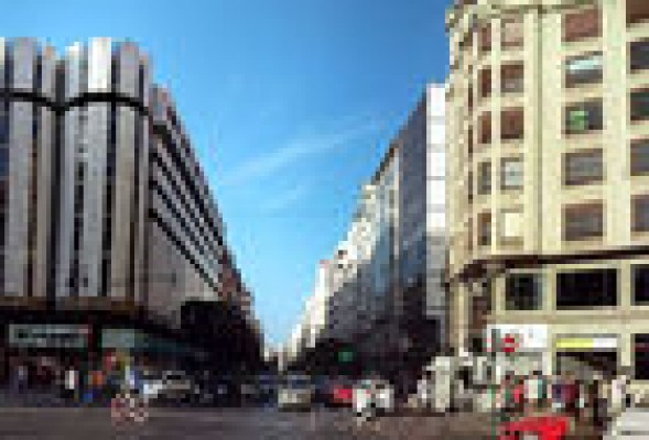 Las grandes superficies exigirán 16 festivos al Consell si Valencia limita la libertad horaria