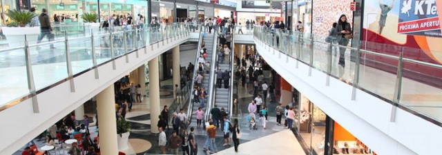 La liberalización de los horarios comerciales en Valencia crea 400 empleos en dos años