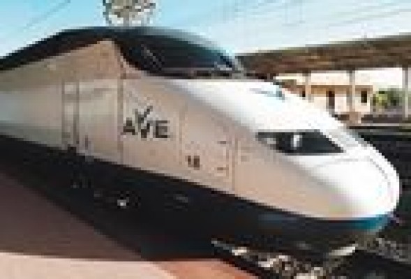 Renfe programa tres AVE directos Alicante-Sevilla y seis semanales Valencia-Málaga