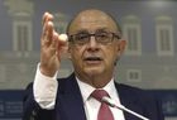 Montoro desoye a la Autoridad Fiscal e impone al Consell un objetivo de déficit imposible
