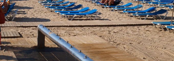 Benidorm,Torrevieja y Cullera ahorran 120.000 m3 con lavapiés de agua salobre