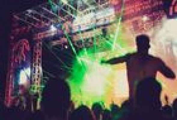 Medusa Sunbeach Festival resucita el espíritu de la 'ruta del bakalao' con música remember