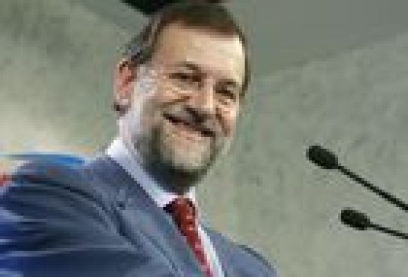 El PP amplía su ventaja sobre el PSOE y Podemos y Ciudadanos bajan, según el CIS