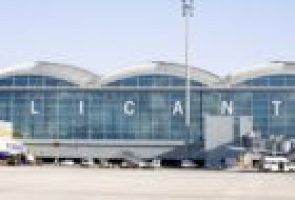 El Aeropuerto de Alicante logra el mejor mes de su historia: 1.250.395 viajeros