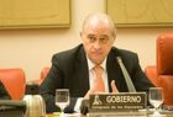Fernandez Díaz dice que recibió a Rato por una 