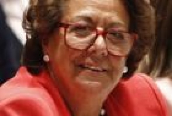 Barberá se estrena en el Senado votando la recuperación del recurso previo de inconstitucionalidad para los Estatutos
