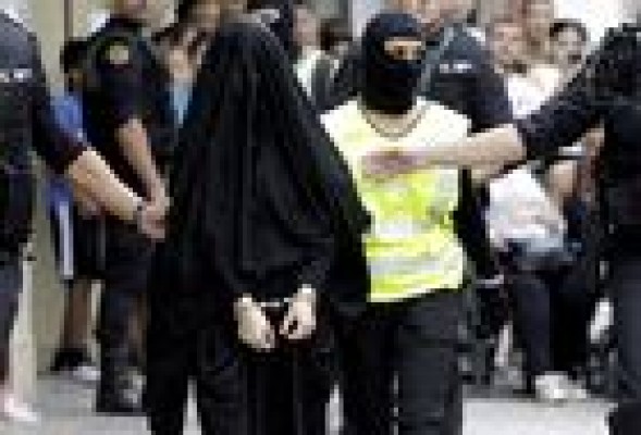 La Guardia Civil detiene a una presunta yihadista en Gandia