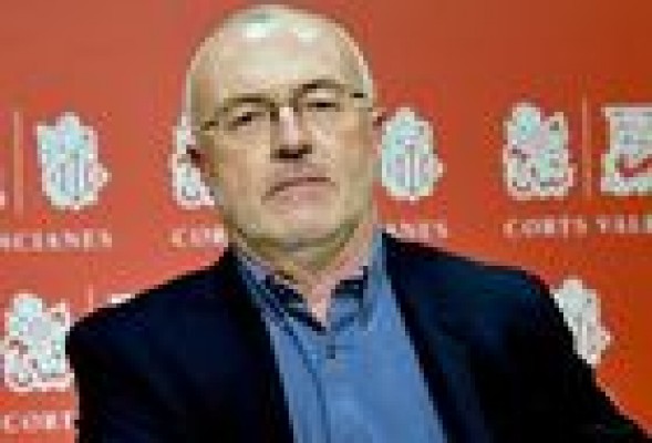 Montiel apunta que la readmisión de los extrabajadores de RTVV no puede ser una decisión 