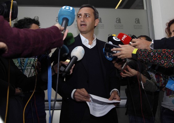 La guerra de las derechas: el PP ya habla de voto útil, ¿o nosotros, o viene el fantasma catalán?