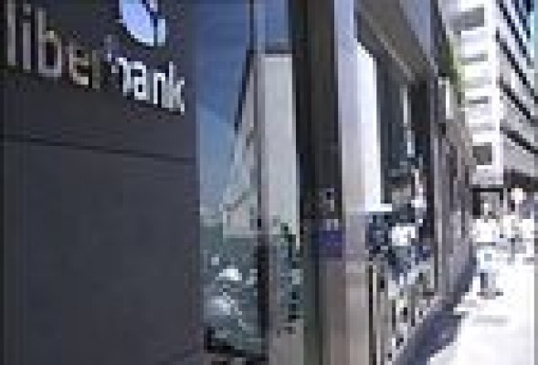 Liberbank pide a gritos el contrasplit tras tocar mínimos de octubre de 2013