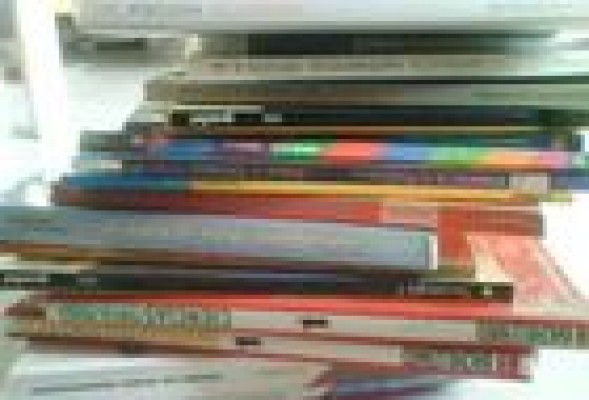 ¿Economía o educación?: Seis preguntas sobre el negocio de los libros de texto
