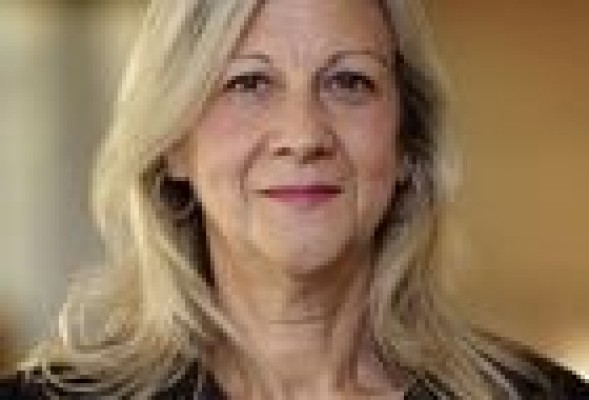 Amparo Matíes, nueva presidenta del Club de Encuentro Manuel Broseta