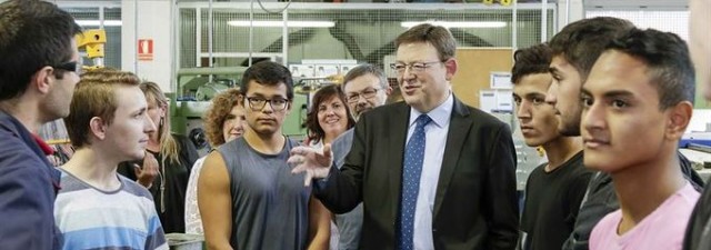 El Consell anuncia un programa para que los estudiantes de FP hagan prácticas en empresas públicas