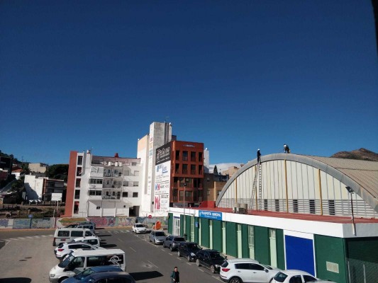 La Vall d’Uixó pone fin a las goteras que arrastraba desde hace años su polideportivo municipal 