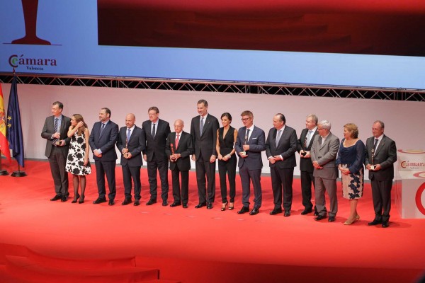 El Rey destaca la fortaleza de la economía española y valenciana frente al 