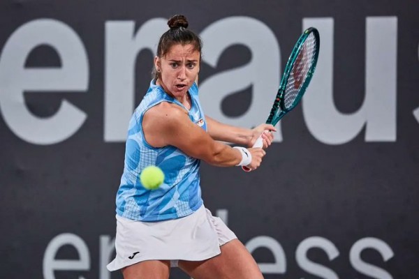 Sorribes avanza con paso firme en Linz