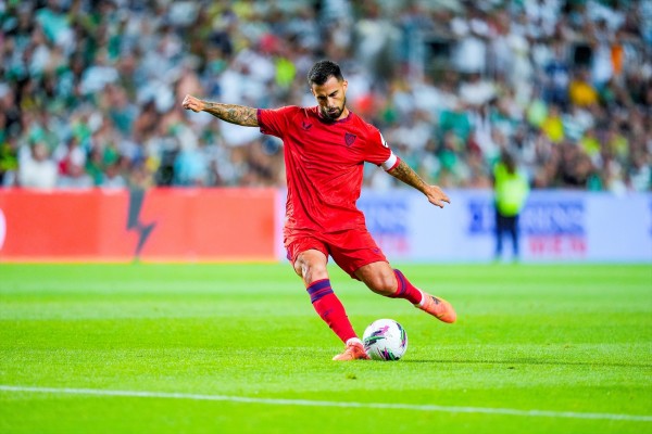 Al Valencia CF se le esfuman las primeras opciones para el ataque: Suso, el mejor colocado