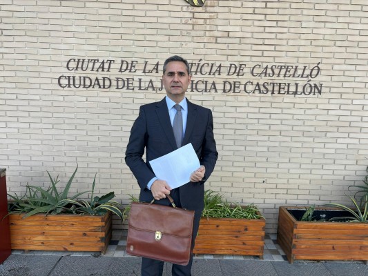 Ortolá (Vox) interpone la querella contra Garcia por entrar a su despacho en el Ayuntamiento