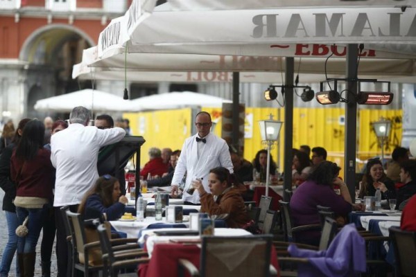 El paro cae en 265.300 personas en 2024 en España y el empleo marca récord de 21,8 millones