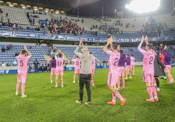 La apuesta de Oltra logró frenar la sangría de goles en el Eldense
