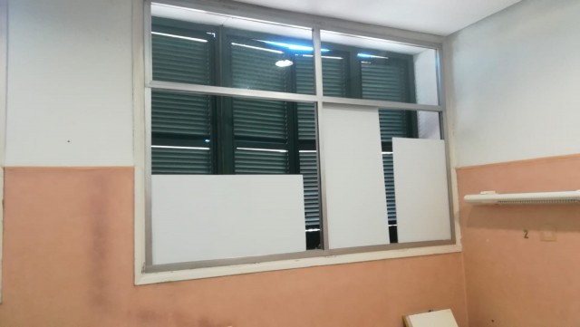 Trabajadores del Hospital de La Malvarrosa denuncian que no se reparen los desperfectos del centro