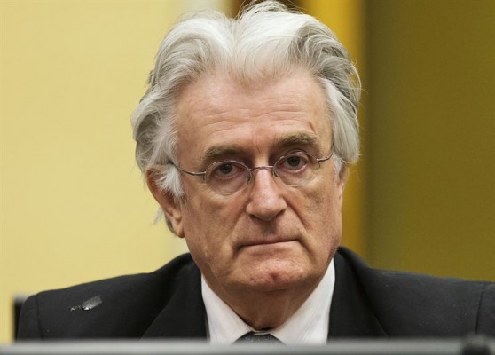 El exlíder serbobosnio Radovan Karadzic, condenado por genocidio por la matanza de Srebrenica