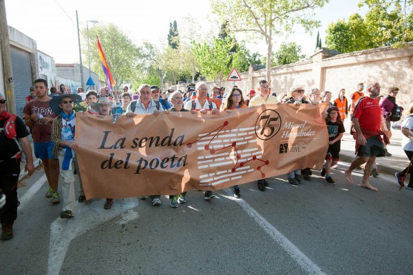 Urinarios, tarimas y sillas: la escasa aportación de Orihuela a la Senda del Poeta 