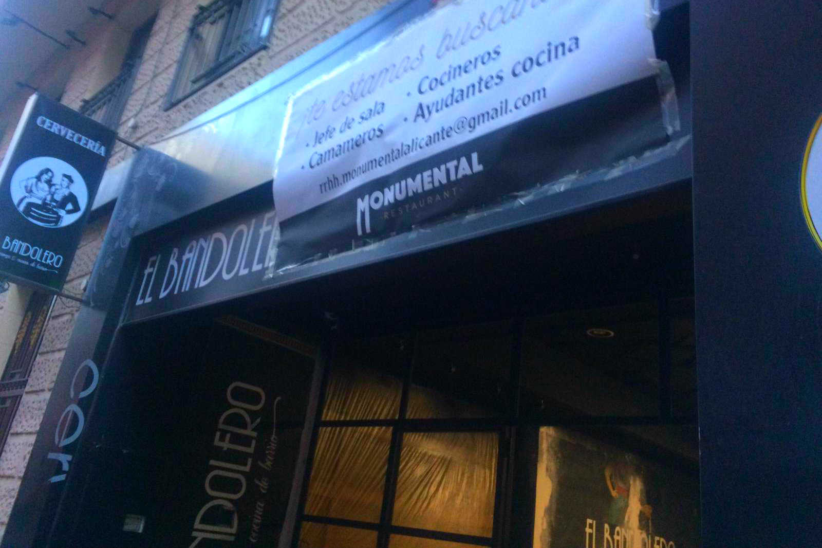 El restaurante Monumental de Elche y sus 'felices años 20' desembarcan en Alicante