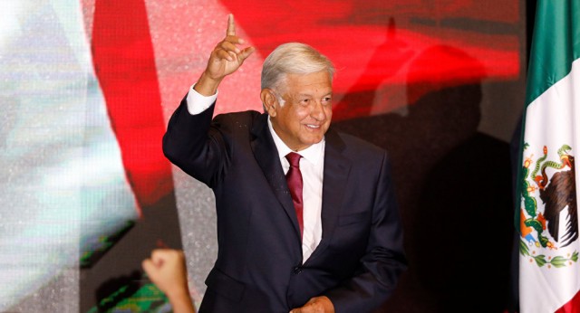 La banca no gana para disgustos: cae en bolsa tras conocer que México limitará las comisiones