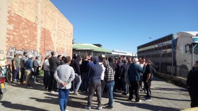 UGT celebra una asamblea en una iglesia ante ante 