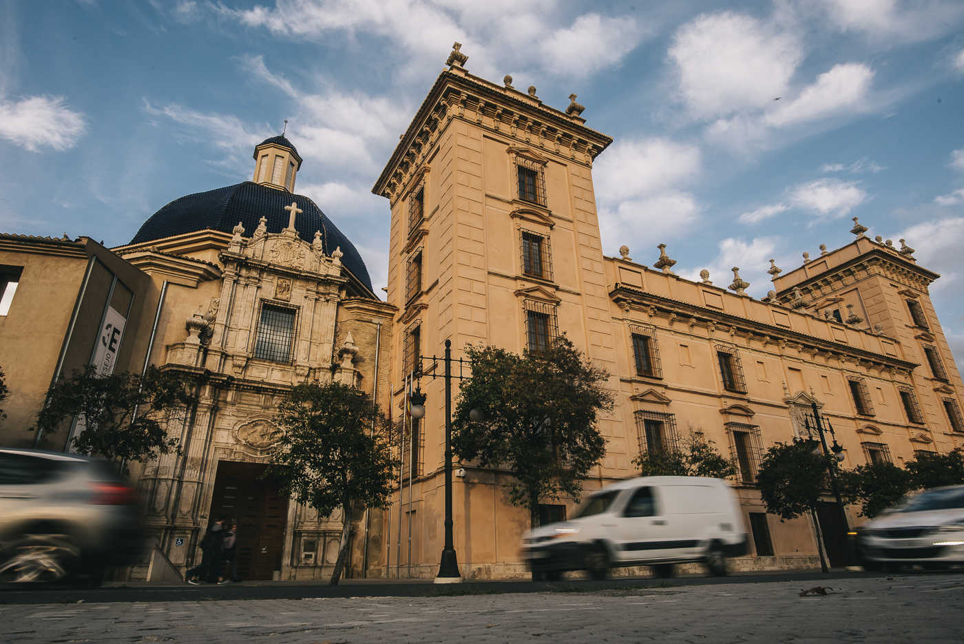 El Museo de Bellas Artes de València no tiene quien lo cuide