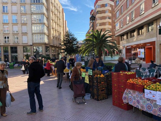 Gran afluencia de público en el inicio de la Fira de la Taronja de Castellón