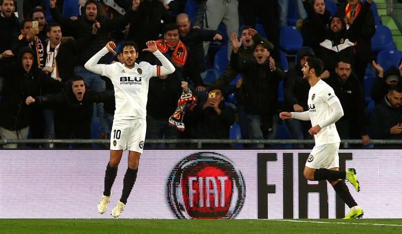 El VAR sale al rescate del Valencia en el Coliseum