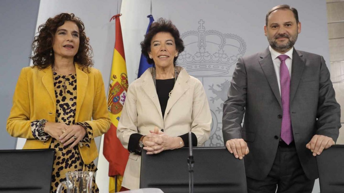 María Jesús Montero, Isabel Celaá y José Luis Ábalos, tras el Consejo de Ministros. Foto: ZIPI/EFE  - 