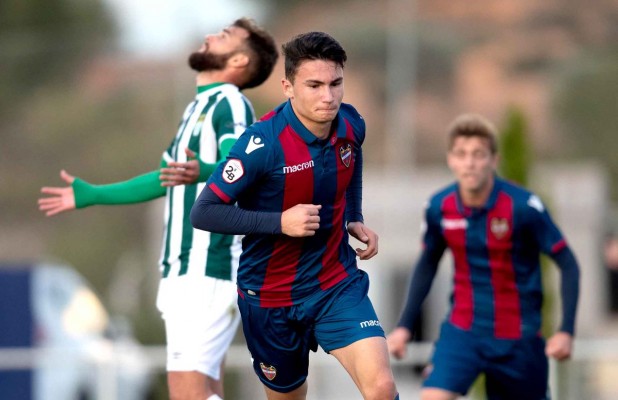 Pepelu rescata al Atlético Levante en el último suspiro