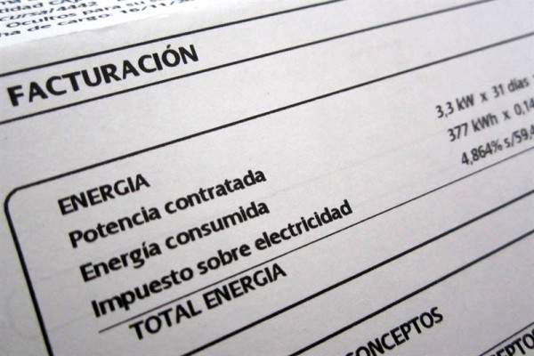 El recibo de la luz se abaratará cerca de un 15% en el primer trimestre, el nivel más bajo desde 2014